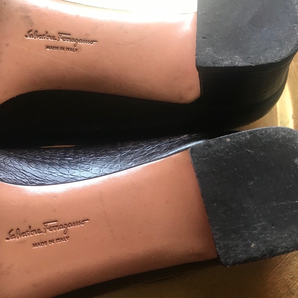 VINTAGE BROWN CROCODILE PUMPS - Picture 7 of 8